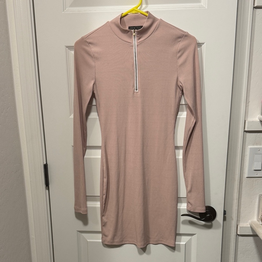 SHEIN Light Pink Ribbed Long Sleeve Mock Neck Mini Dress Size S Gold Zipper